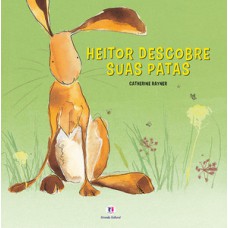 Heitor descobre suas patas Heitor descobre suas patas